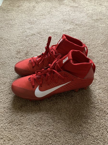 Red Adult Used Men's Size Men's 10.5 (W 11.5) Molded Cleats Nike Low Cut