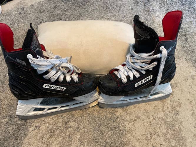 Youth Bauer Regular Width  Size 2 Ns Hockey Skates