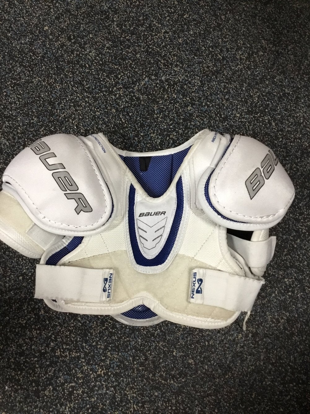 Junior Small *New* Bauer Nexus Elevate Hockey Shoulder Pads 