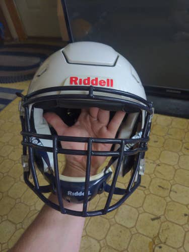 Adult large white Riddell SpeedFlex Helmet