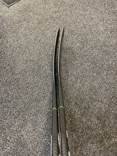 New Senior CCM Left Hand RibCor Trigger2 PMT Hockey Stick P14 Curve Pro Stock Grip
