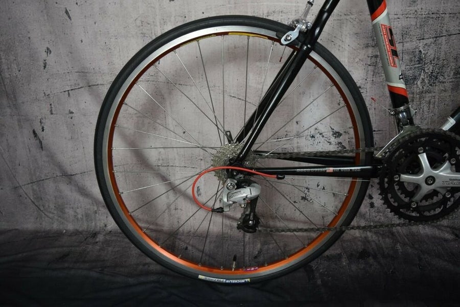 TREK 2000 ROAD BIKE 52CM, SIZE MEDIUM, 27 SPEED, ALUMINUM CUSTOM BUTTED
