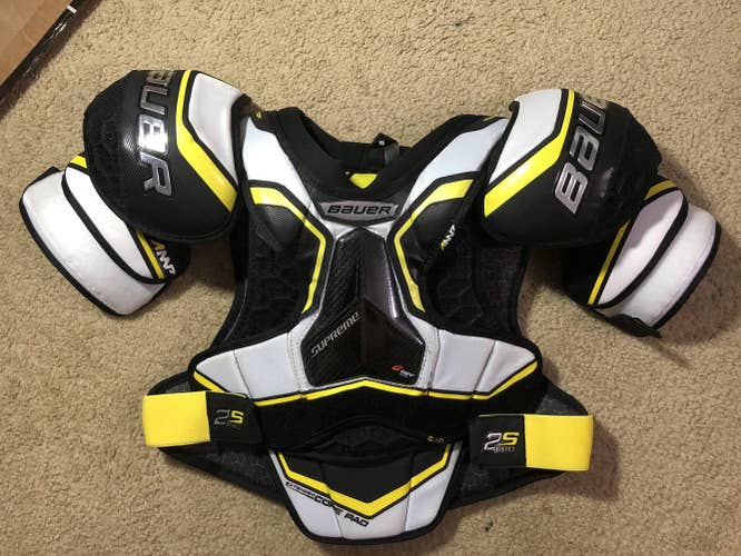 Senior Small Bauer Supreme 2s pro Shoulder Pads