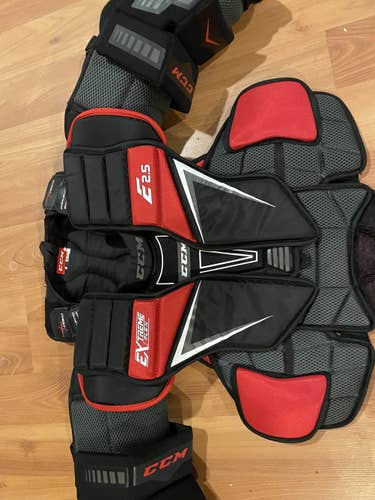 Junior Used Small CCM Extreme Flex E2.5 Goalie Chest Protector