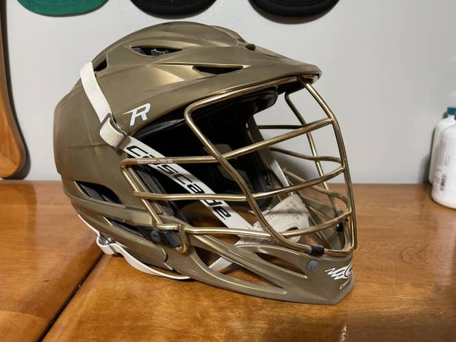 Team Issue/ Game Worn Norte Dame R