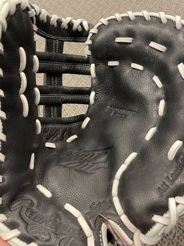Rawlings Shut Out 13” first base softball glove