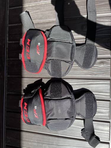 Used CCM KP1.5 Knee Pads