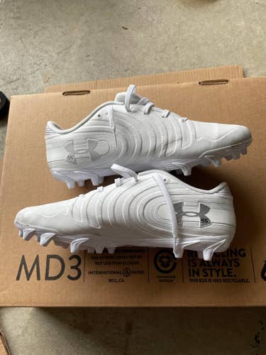 White Nitro Barely Used Men's Size 10 Under Armour Low Cut Cleats