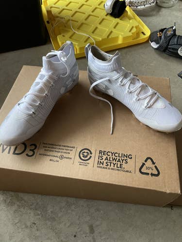 White Under Armour Low Cut Adult New Men's Size 11.5 Lacrosse Cleats