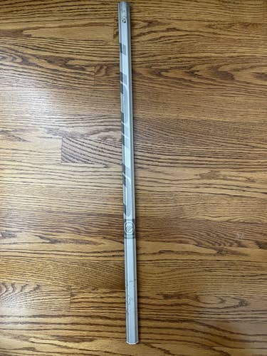 Used Maverik Union Lacrosse Shaft