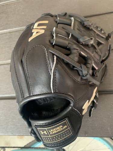 Black High School/College Infield 11.5" Flawless Baseball Glove