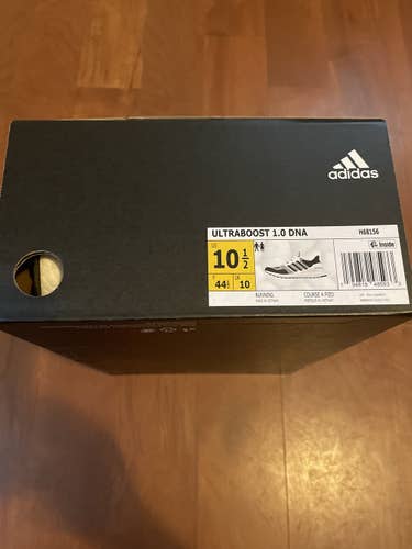 Men's Size Men's 10.5 (W 11.5) Adidas Ultraboost Shoes