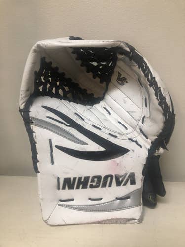 Vaughn Used 7490 Velocity V5 Goalie catch glove Senior