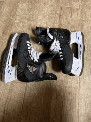 Pro stock Custom True Hockey Skates 11EE