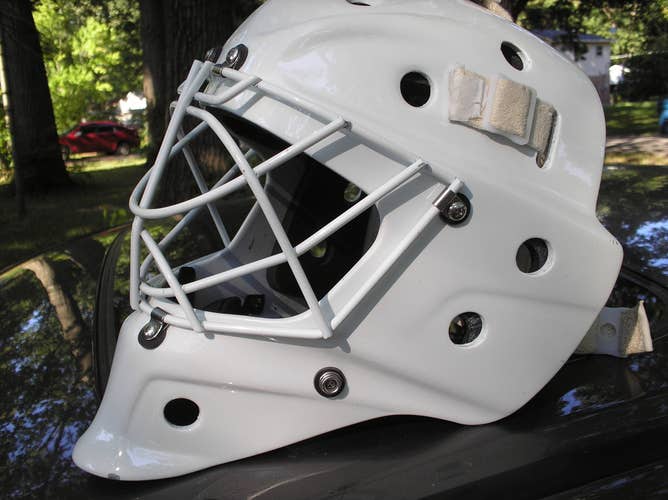 Senior Used Bauer Profile 950 Goalie Mask