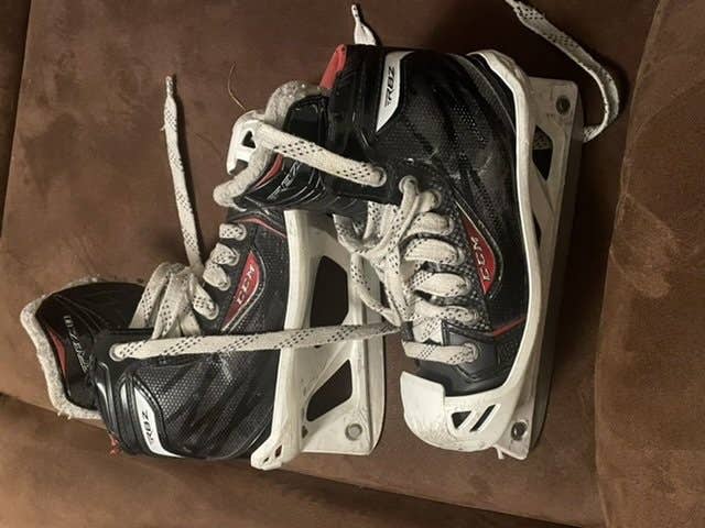 Junior Used CCM RBZ 80 Hockey Goalie Skates Size 3