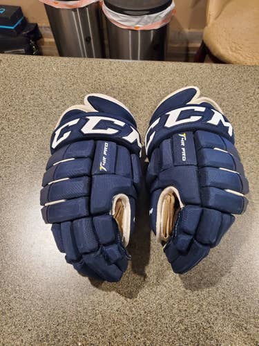 CCM Tacks 4R Pro Hockey Gloves 14"