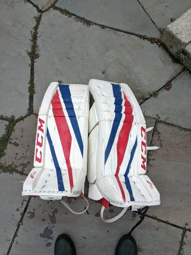 Used Senior 33" CCM Extreme Flex E3.5 Goalie Leg Pads