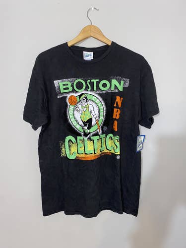 Men’s NWT Vintage Tubular 47 Boston Celtics T-Shirt Size Large
