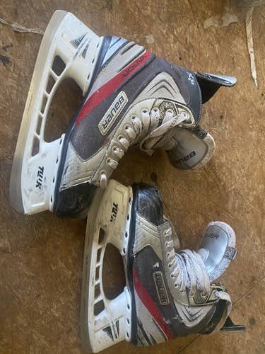 Bauer  Size 9 Vapor X2.0 Hockey Skates