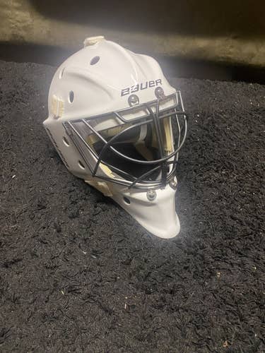 New Senior Bauer 960XPM Goalie Mask