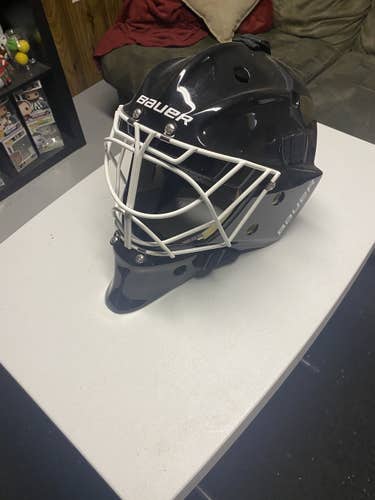 Senior Used Bauer 950X Goalie Mask
