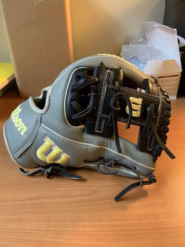 Used 11.5" A2000 Baseball Glove