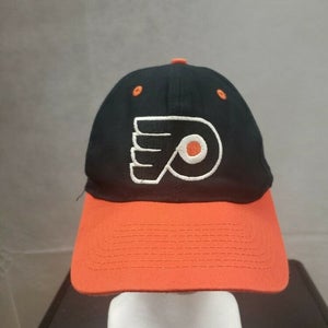 Vintage Philadelphia Flyers Logo 7 Snapback Hat NHL