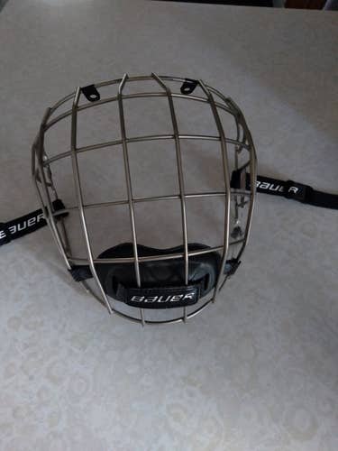 Used Senior Large Titanium Bauer Re-Akt Cage Full Cage