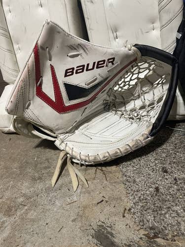 Bauer regular goalie glove