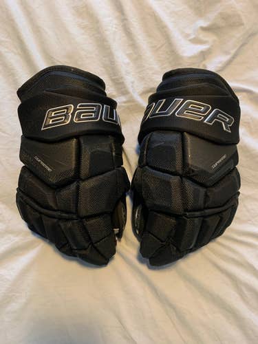 Bauer Supreme Ultra Sonic Gloves 14in