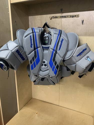 Intermediate Small Vaughn  Velocity VE8 Int Goalie Chest Protector