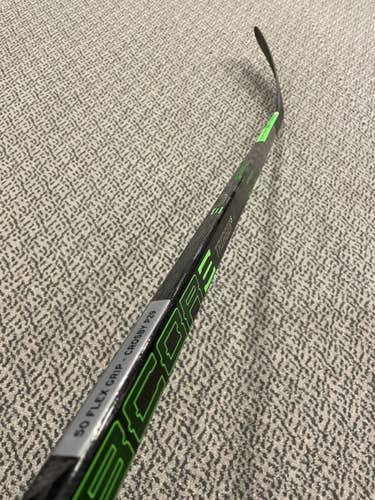 Junior Right Handed P29 50 flex Ribcor Trigger 5 Pro Hockey Stick