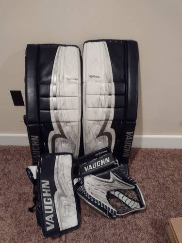 Blue Used Senior 35" Vaughn Regular Goalie Full Set