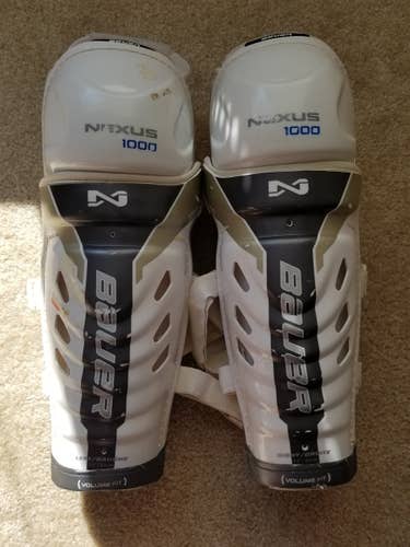 Used Senior Bauer Nexus 1000 Shin Pads