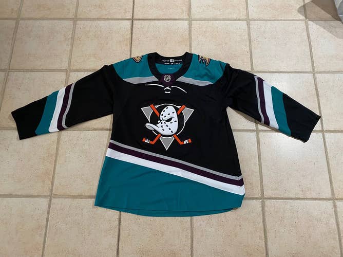 Anaheim Ducks  Unisex Size 56 Adidas  Jersey