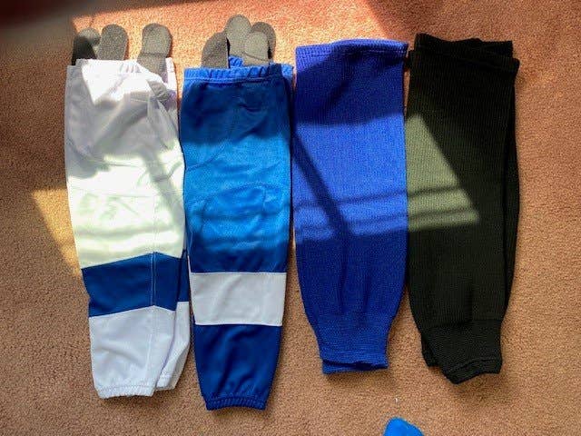 Blue Used Senior Medium Other Socks