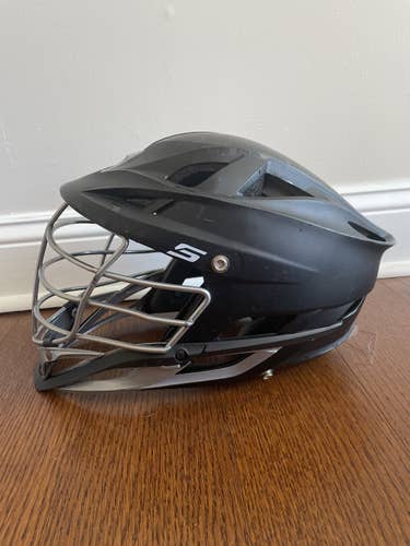 Matte Black/Silver Cascade S *USED*