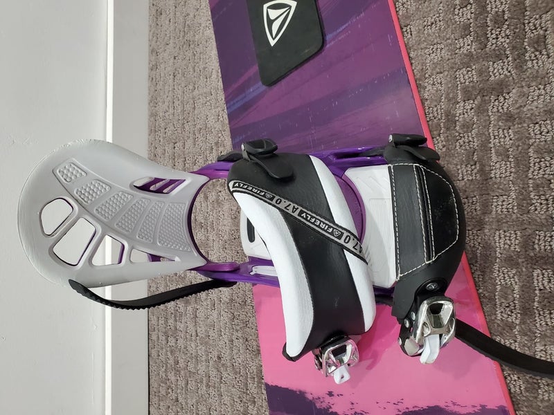 K2 Duchess Women's Snowboard 140 CM | SidelineSwap | Buy and Sell