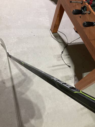 Senior Right Handed  RibCor 40K Hockey Stick