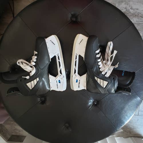 Senior New True Pro Custom Hockey Skates Wide Width Size 11