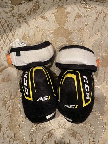 Youth Used Medium CCM Super Tacks Elbow Pads