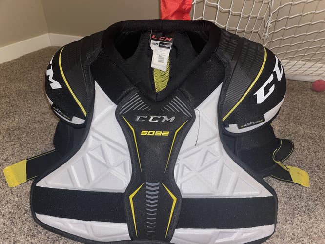 Used Senior Medium CCM Tacks 5092 Shoulder Pads