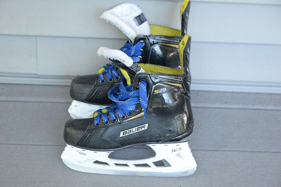 Junior Used Bauer Supreme S29 Hockey Skates Regular Width Size 5