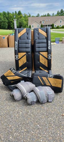Black Used Junior 28" +1 Warrior Goalie Set