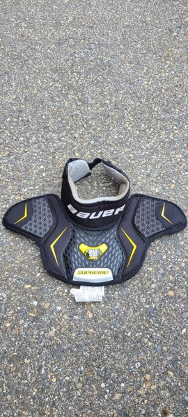 Used Bauer Bauer Jr. Goalie Neck Protector