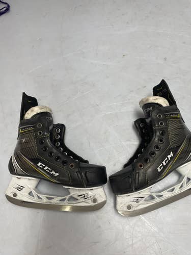 Used CCM Regular Width  Size 2 Tacks Classic 9060 Hockey Skates