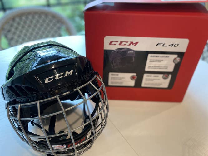 CCM Youth Small Hockey Helmet