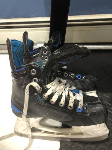 Junior Used Bauer Nexus 8000 Hockey Skates Size 3
