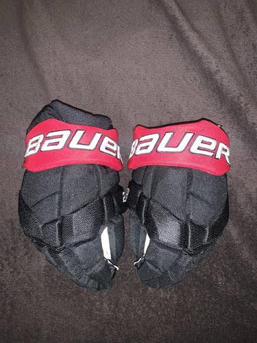 BAUER 2S PRO STOCK GLOVES 13” NORTHEASTERN HUSKIES